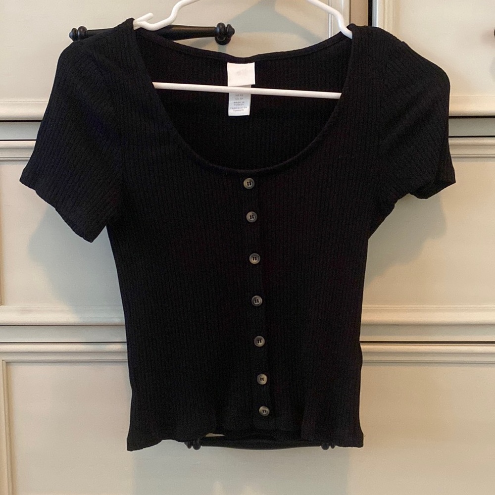 H&M black button rib knit crop short sleeve XS